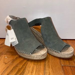 NWT Gap Wedge Espadrilles- Sz 8.5 - Sling Back - Neutrals
